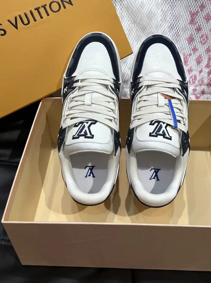 hype Louis Vuitton Sneakers