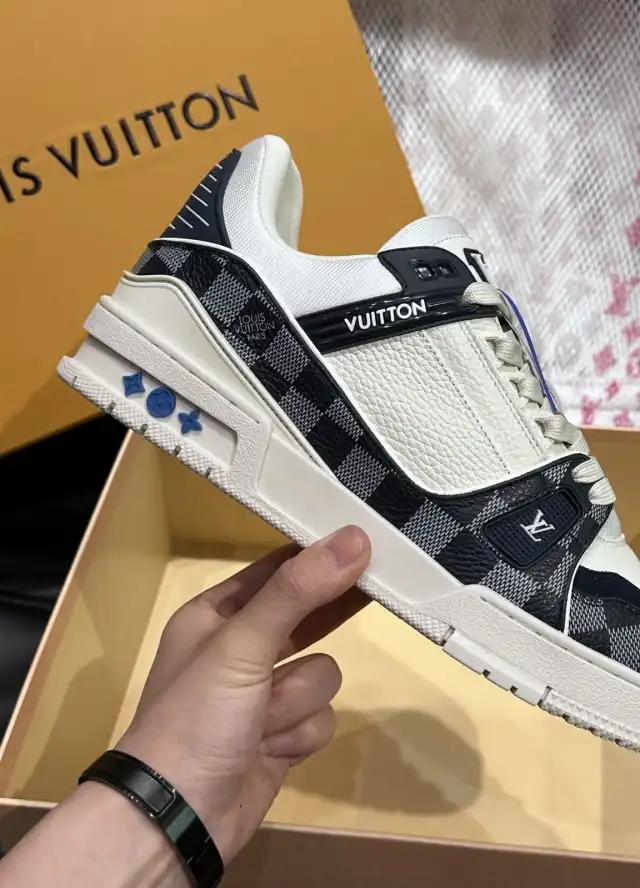 hype Louis Vuitton Sneakers