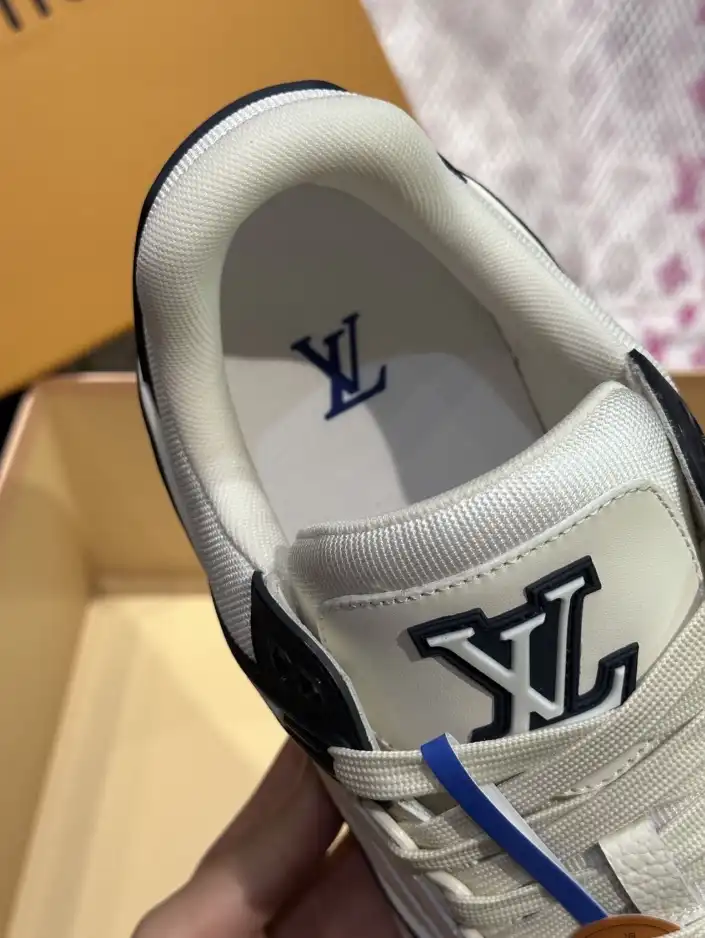 hype Louis Vuitton Sneakers