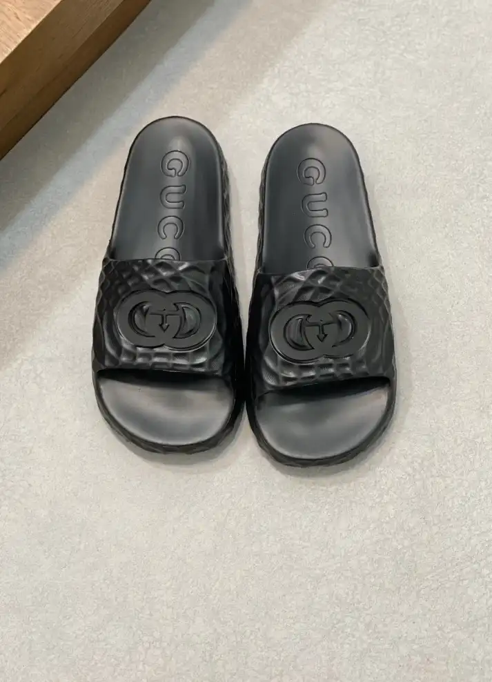 hype Gucci Slippers