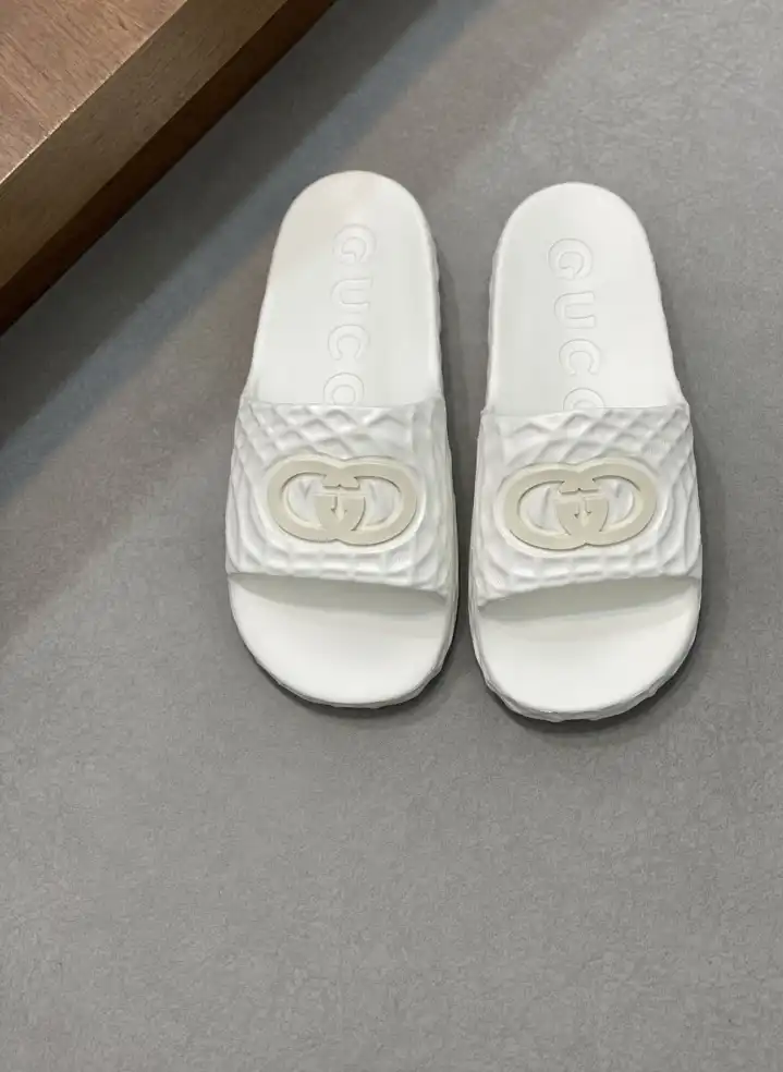 hype Gucci Slippers