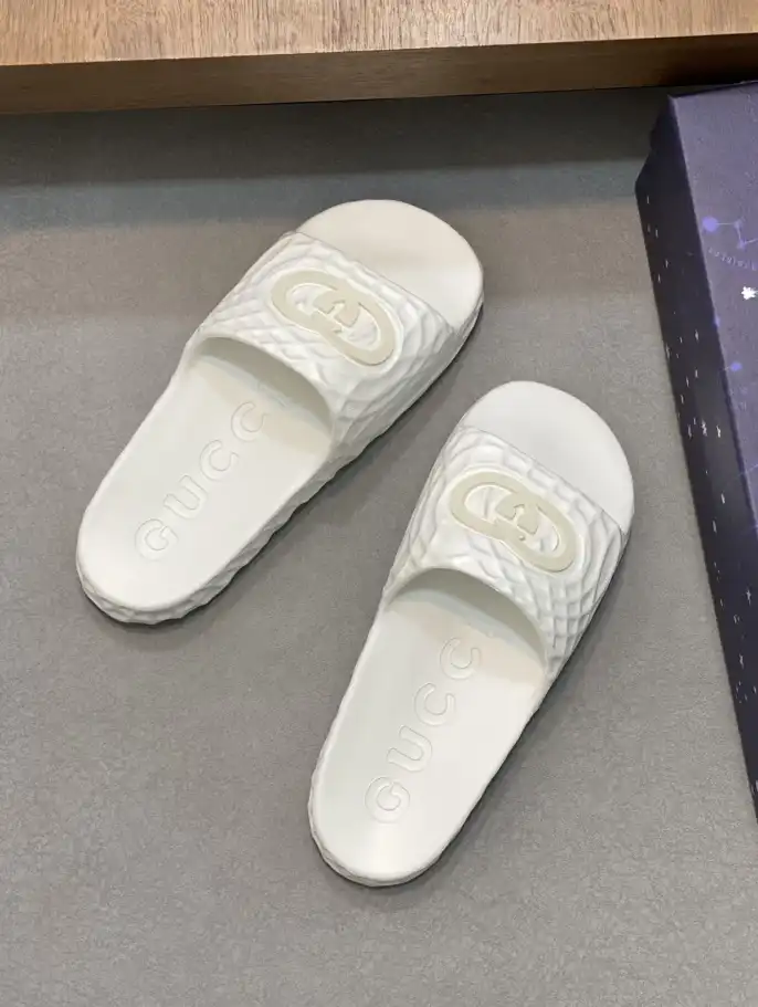 hype Gucci Slippers