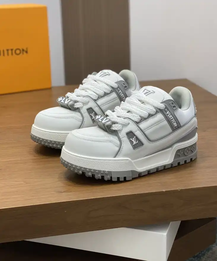 hype Louis Vuitton Sneakers