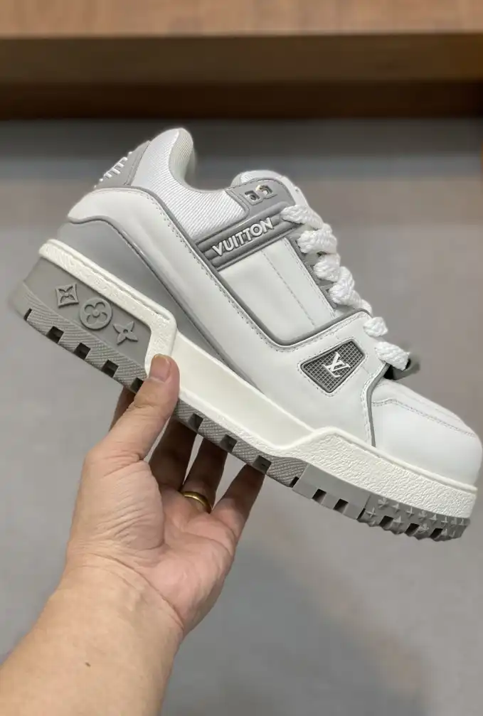 hype Louis Vuitton Sneakers