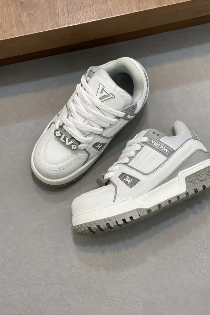 hype Louis Vuitton Sneakers