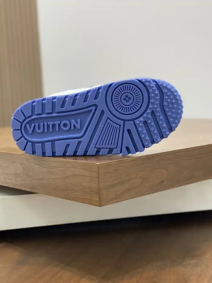 hype Louis Vuitton Sneakers