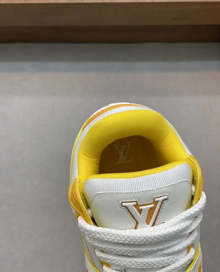 hype Louis Vuitton Sneakers