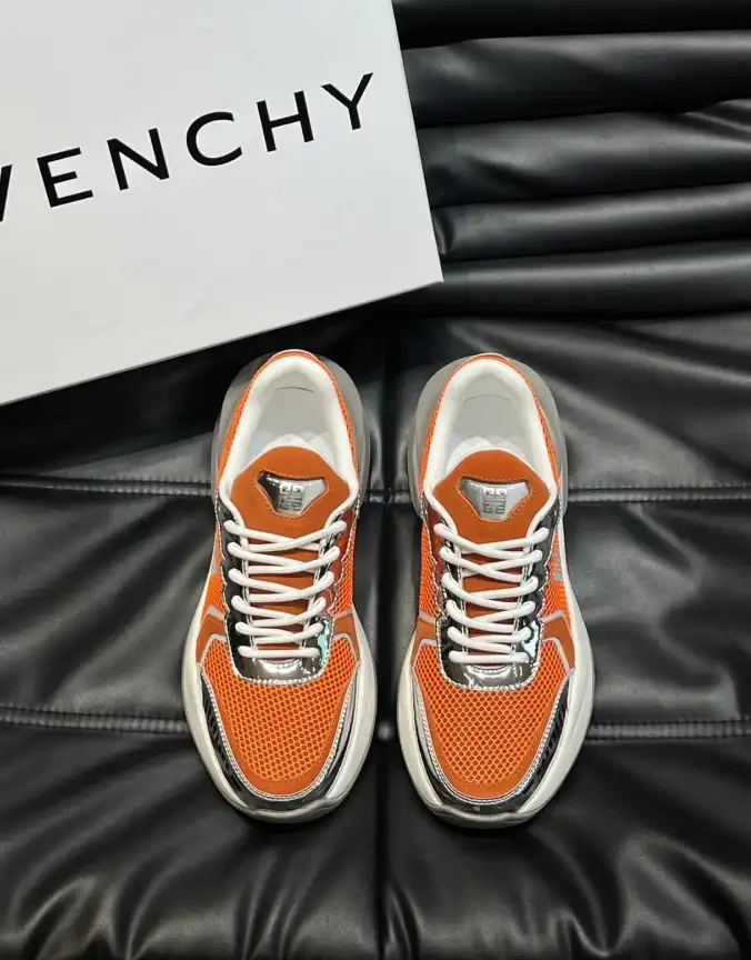 hype Givenchy Sneakers