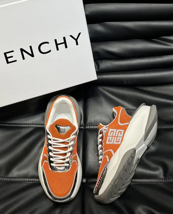 hype Givenchy Sneakers