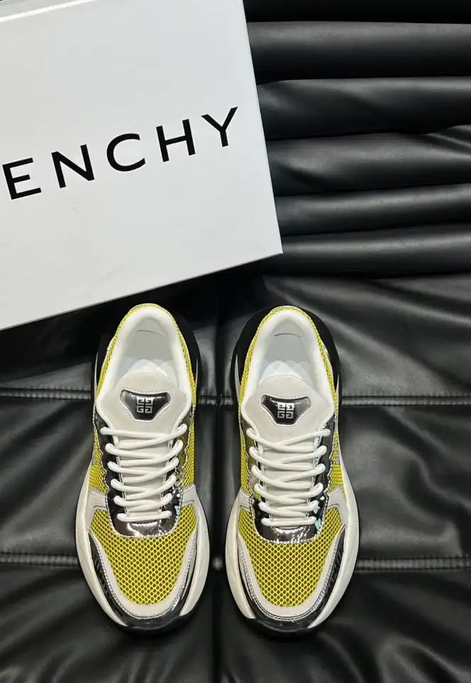 hype Givenchy Sneakers