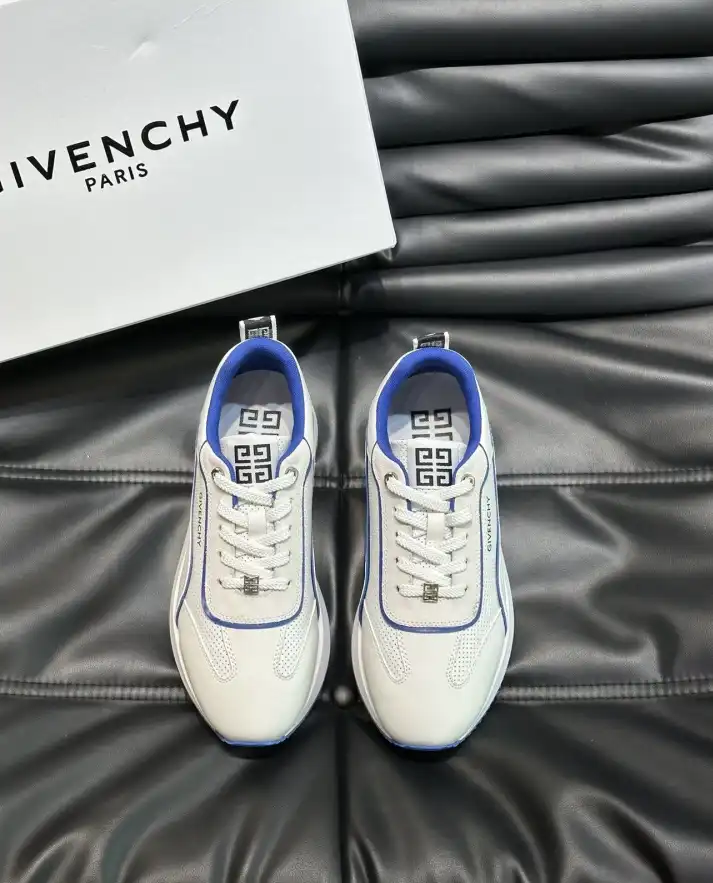 hype Givenchy Sneakers