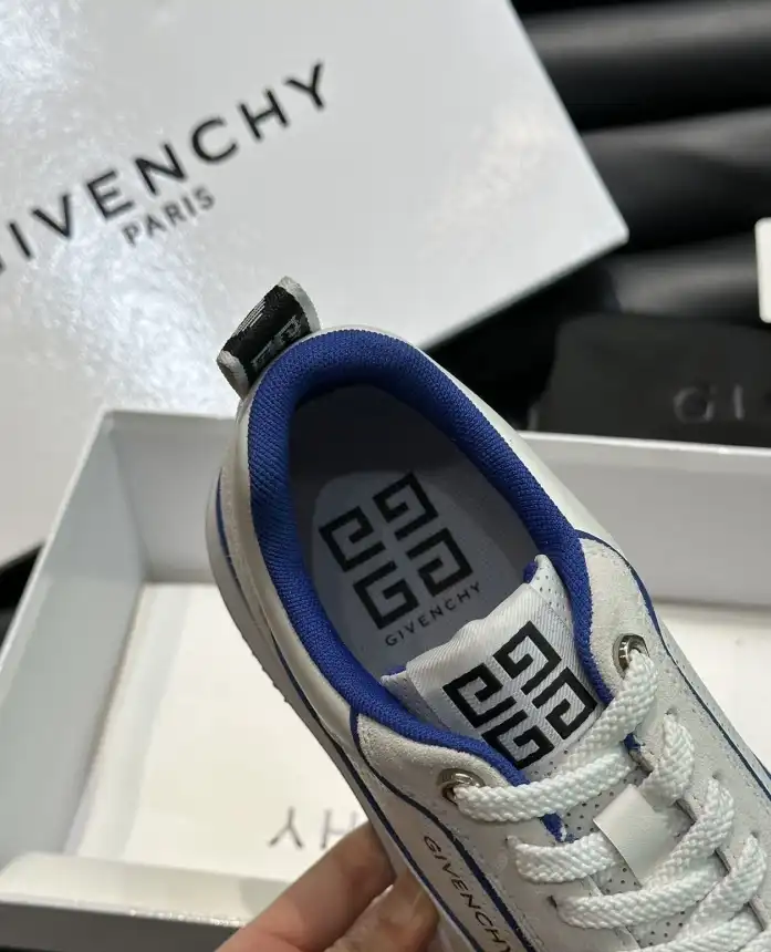 hype Givenchy Sneakers