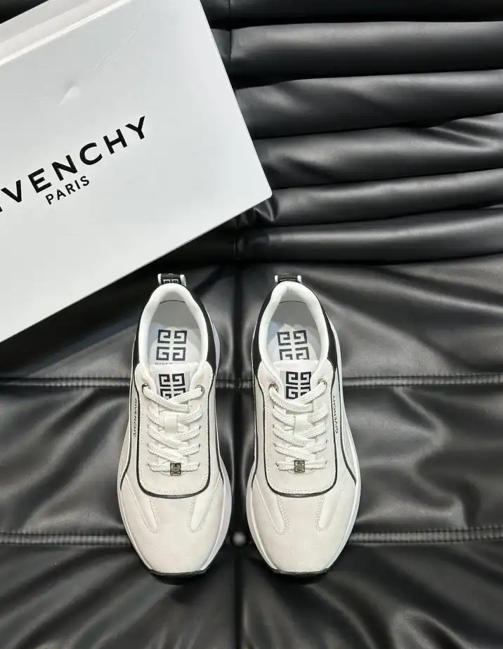 hype Givenchy Sneakers