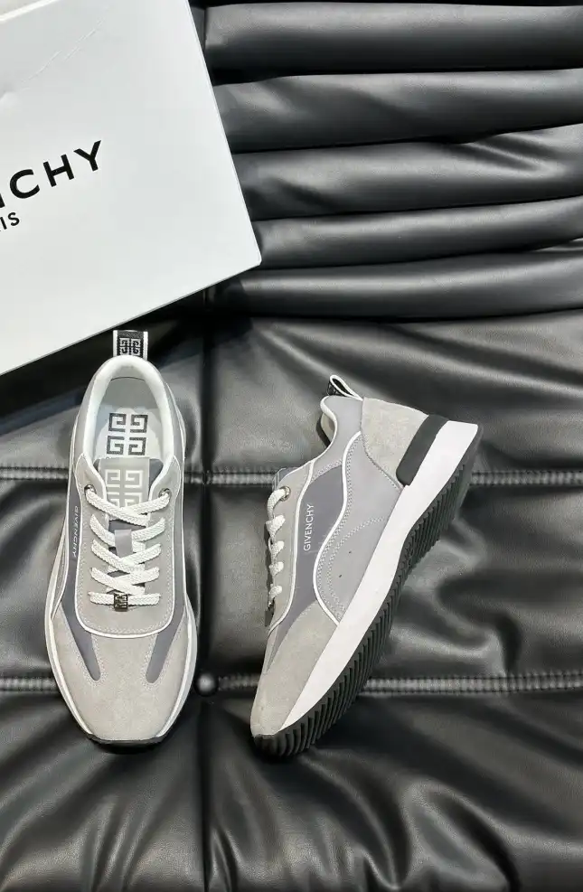 hype Givenchy Sneakers