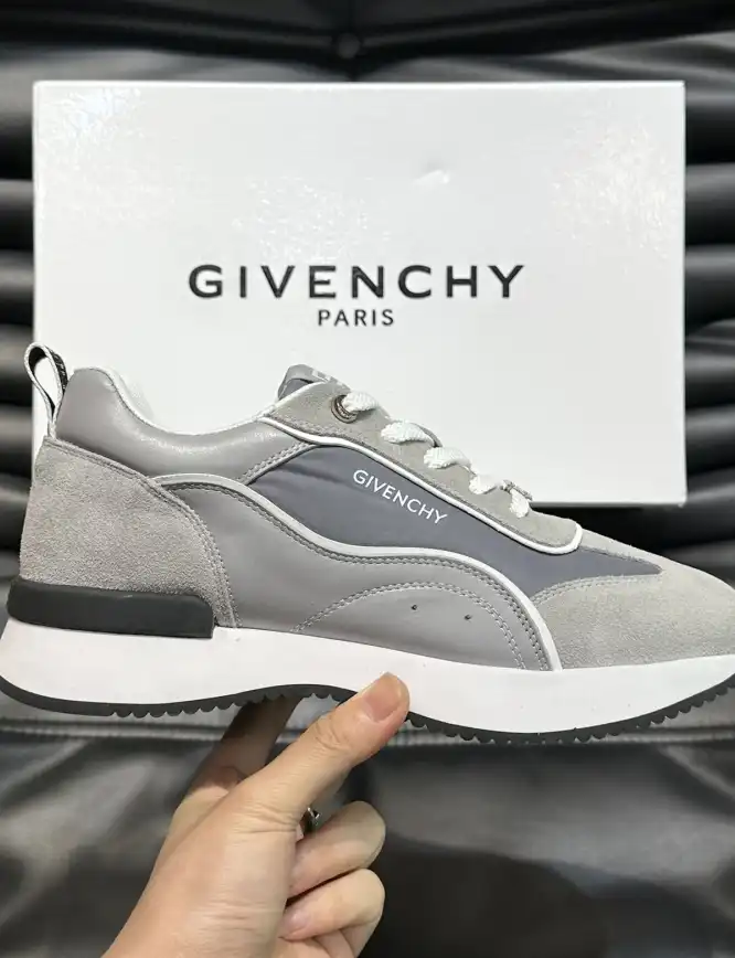 hype Givenchy Sneakers