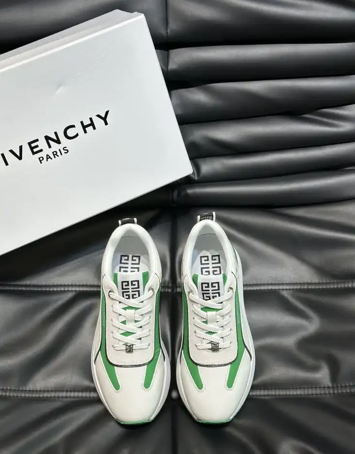 hype Givenchy Sneakers