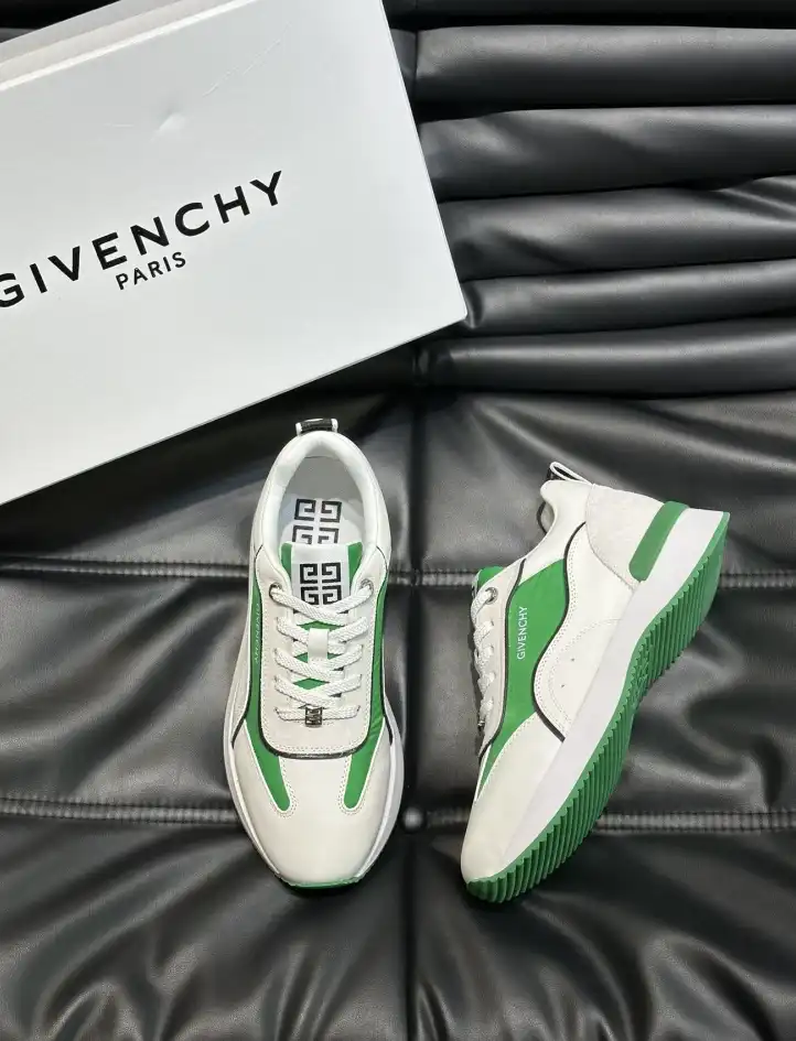 hype Givenchy Sneakers