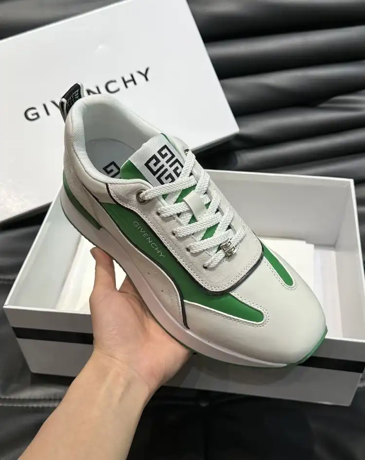 hype Givenchy Sneakers