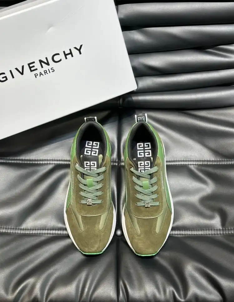 hype Givenchy Sneakers