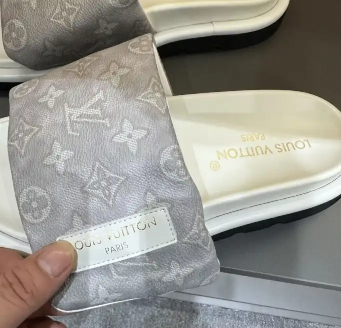 hype LV Slippers