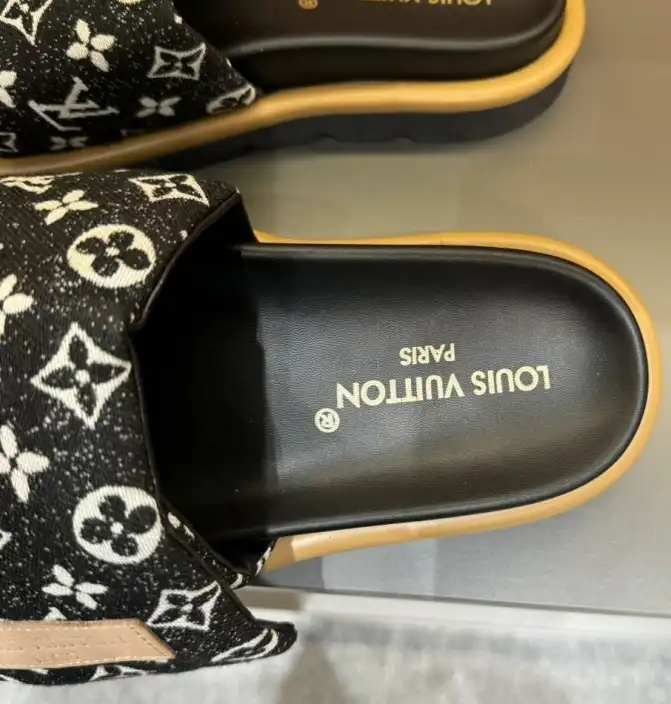 hype LV Slippers