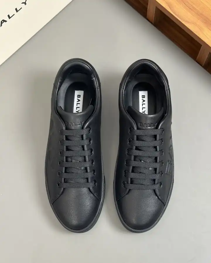 hype Burberry Sneakers