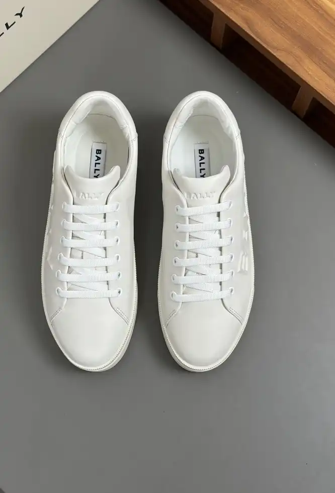 hype Burberry Sneakers