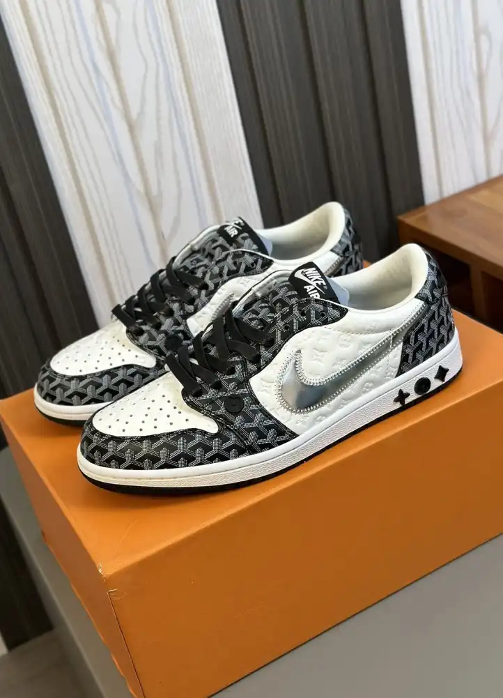 hype Louis Vuitton Sneakers