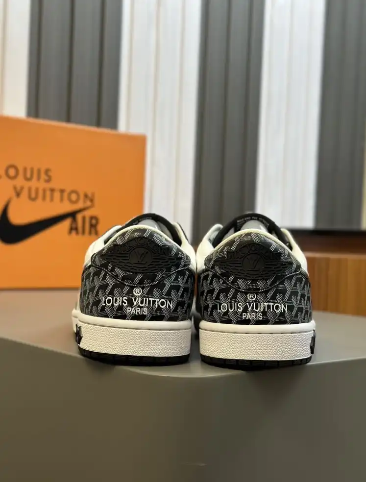 hype Louis Vuitton Sneakers