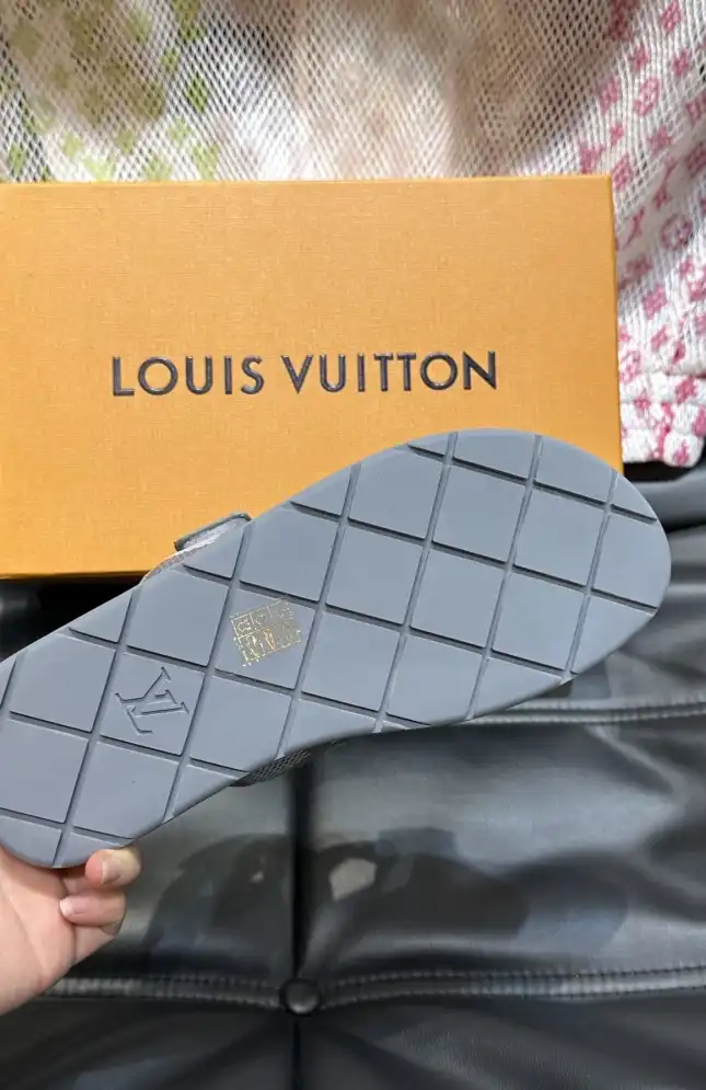 hype LV Slippers