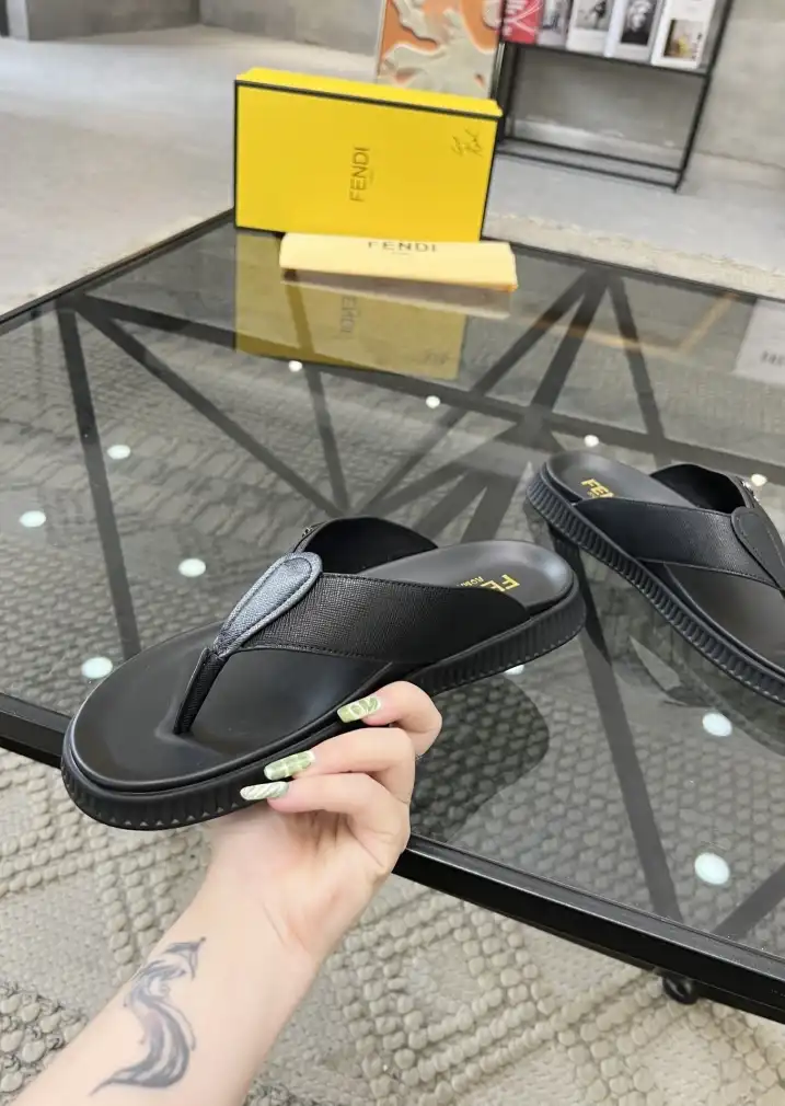 hype Fendi Slippers