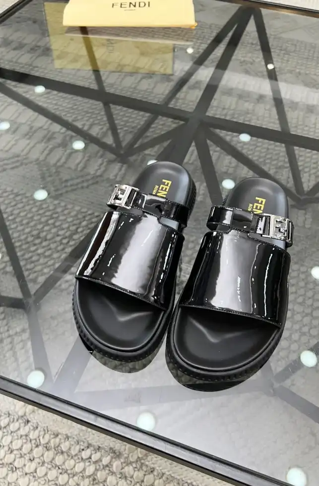 hype Fendi Slippers