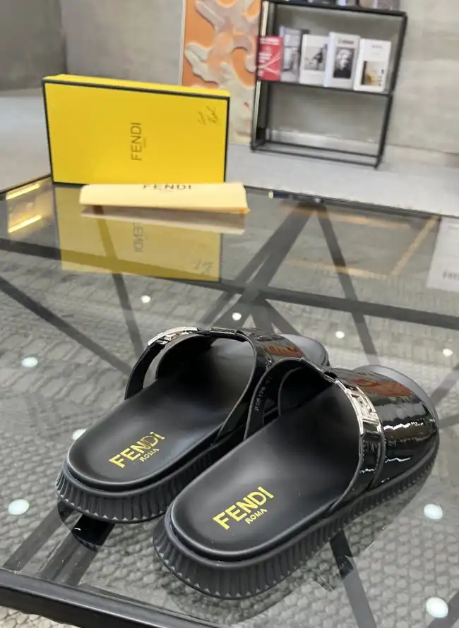 hype Fendi Slippers