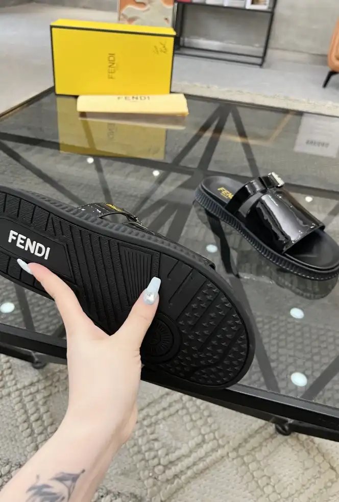 hype Fendi Slippers