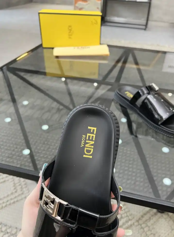 hype Fendi Slippers