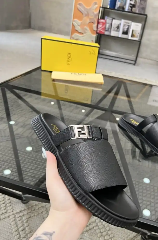 hype Fendi Slippers