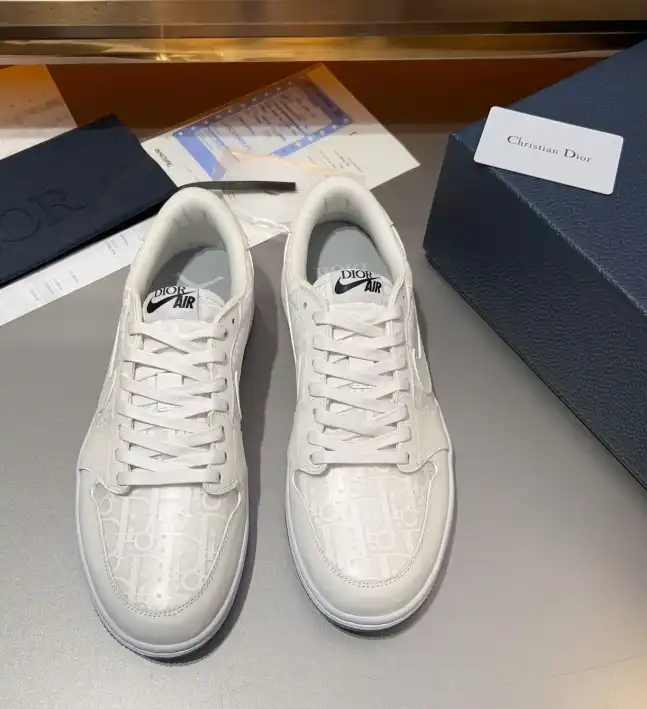 hype Christian Dior Sneakers