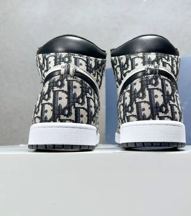 hype Christian Dior Sneakers