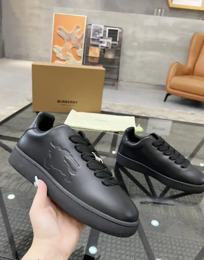 hype Burberry Sneakers