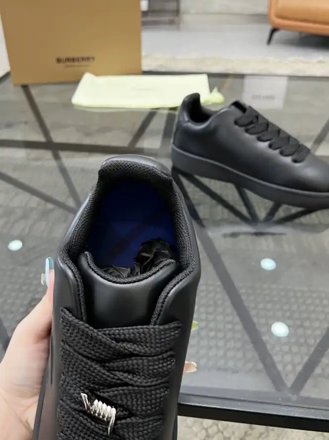 hype Burberry Sneakers