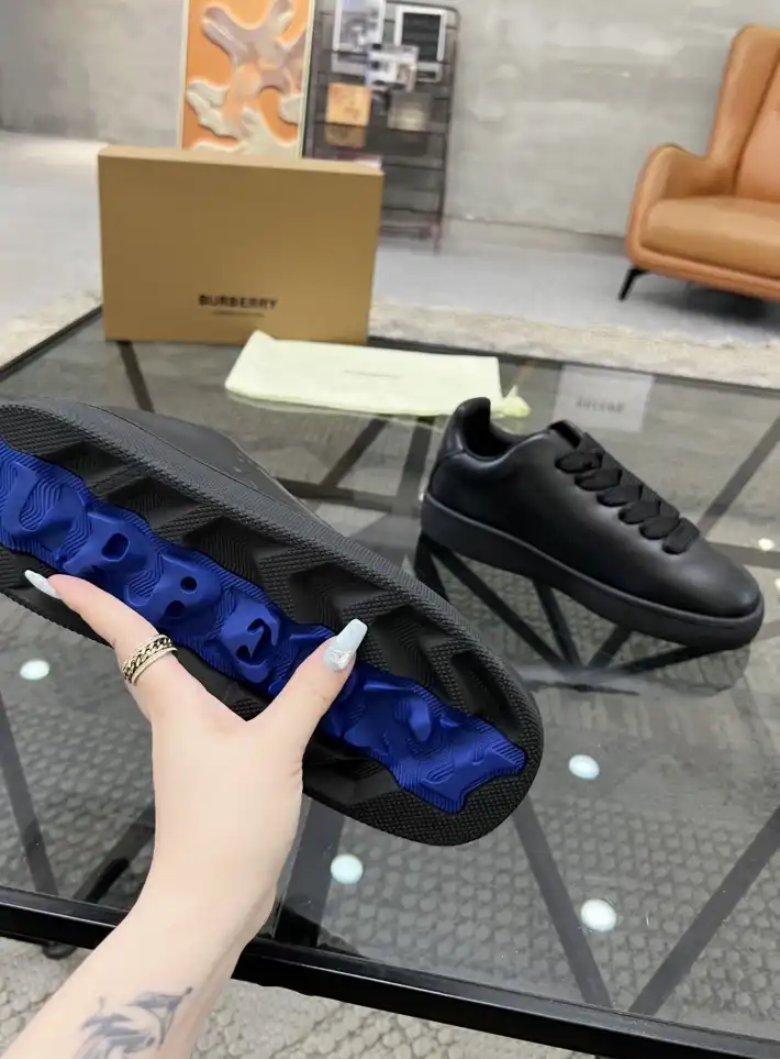 hype Burberry Sneakers