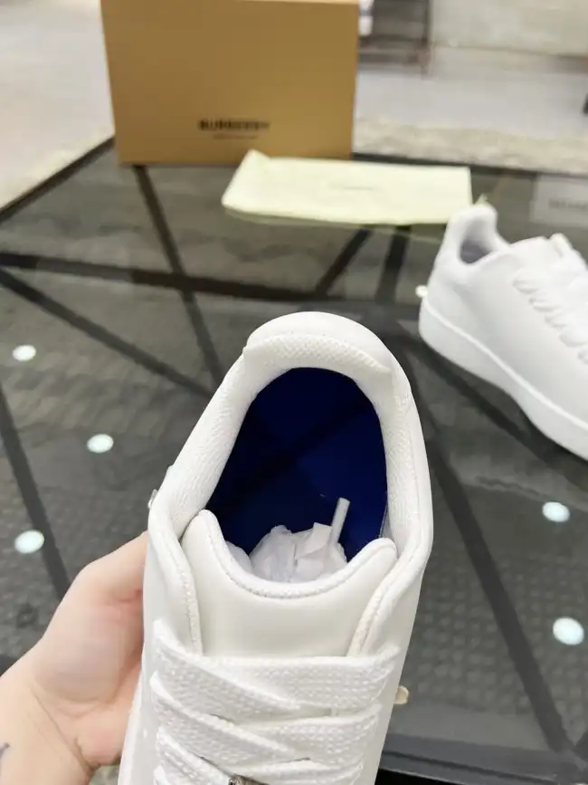 hype Burberry Sneakers