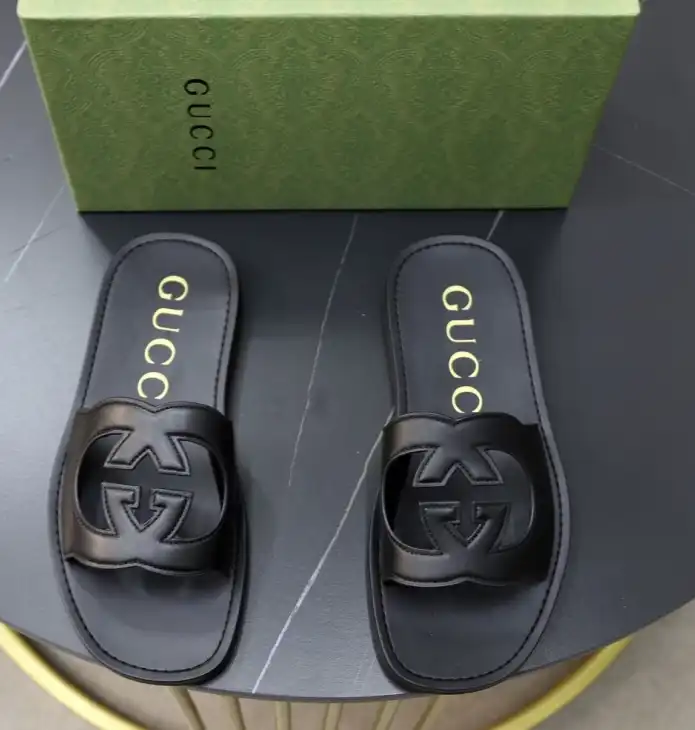 hype Gucci Slippers