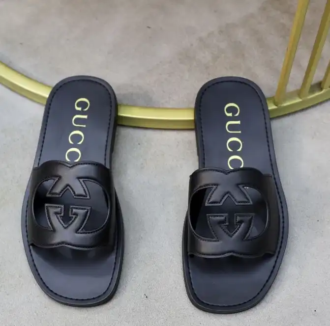 hype Gucci Slippers