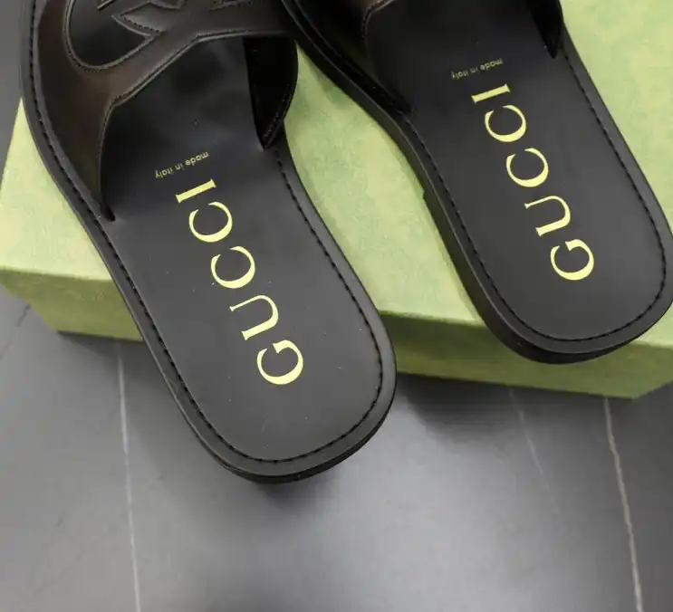 hype Gucci Slippers