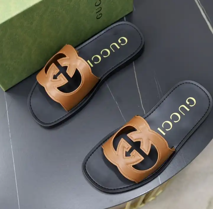 hype Gucci Slippers