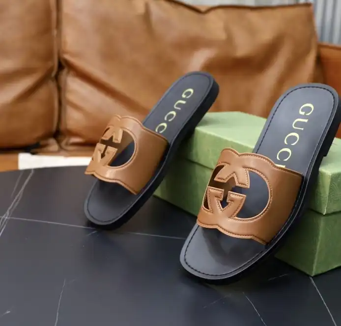 hype Gucci Slippers