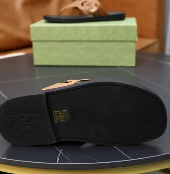 hype Gucci Slippers