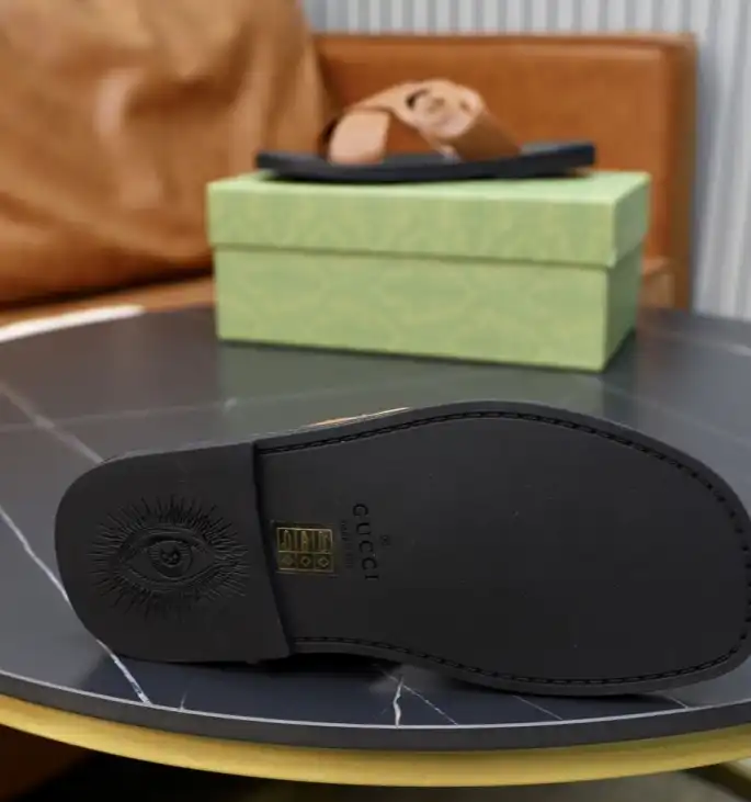 hype Gucci Slippers