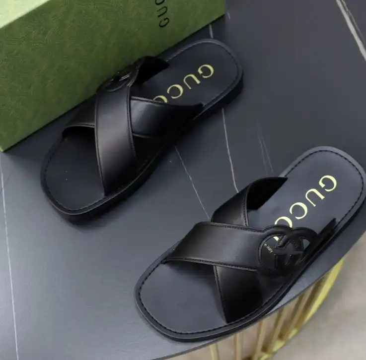 hype Gucci Slippers